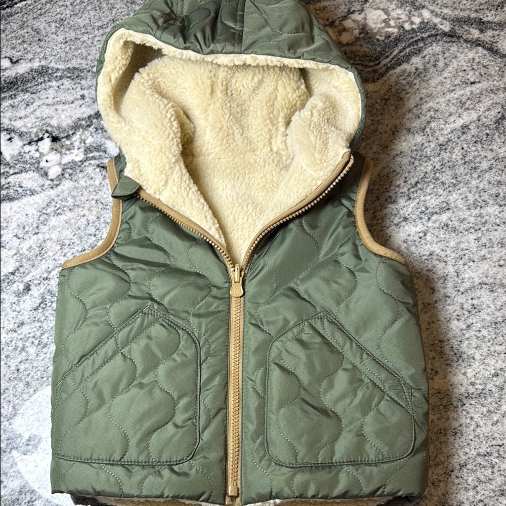 GAP Kids Olive Quilted Vest with Soft Cream Interior